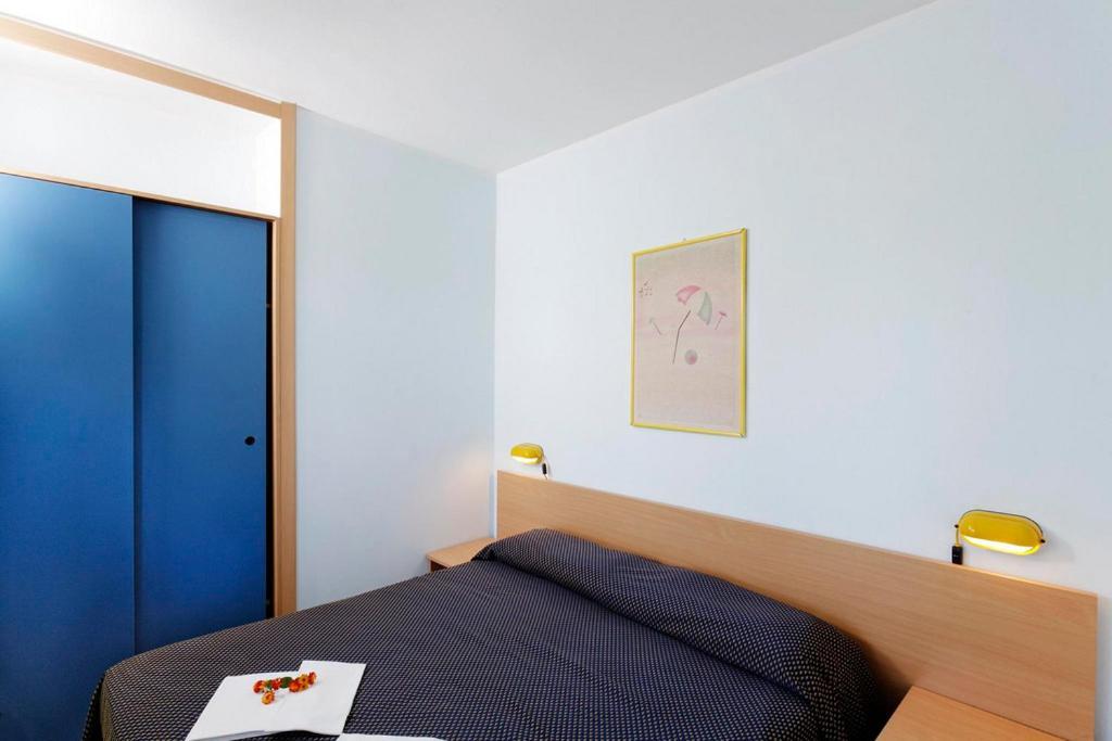 Hotel Villaggio Costa Ripa Rodi Garganico Habitación foto